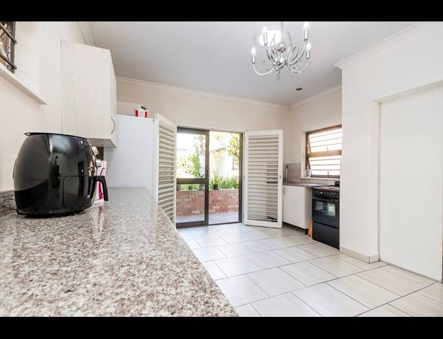 1 BEDROOM APARTMENT RENTED IN GALLO MANOR